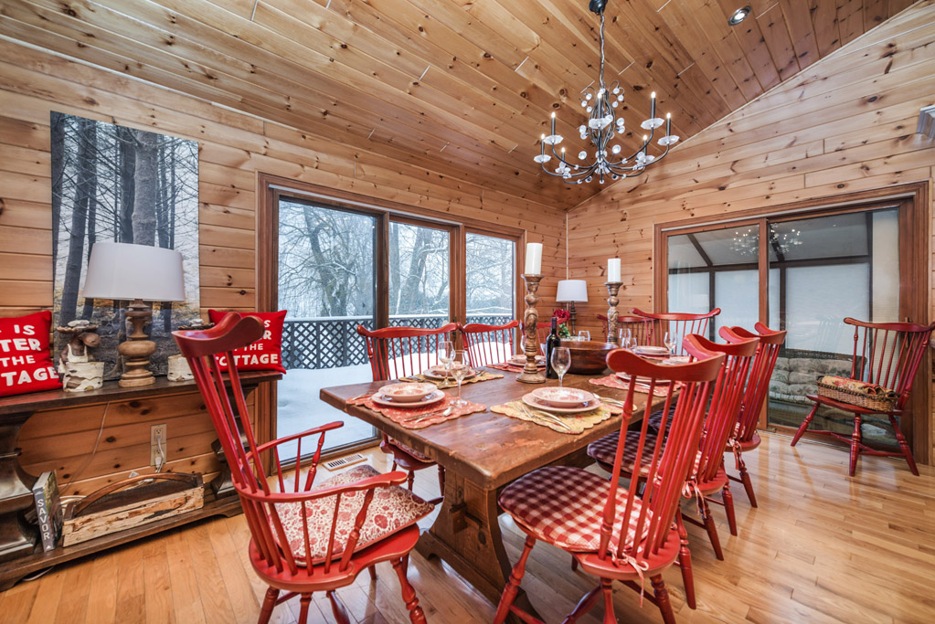 Avalon | All-Season Luxury Cottage on Lake Simcoe